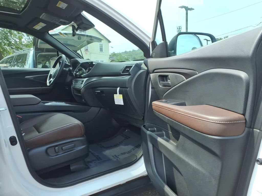 Certified 2024 Honda Passport EX-L image 13