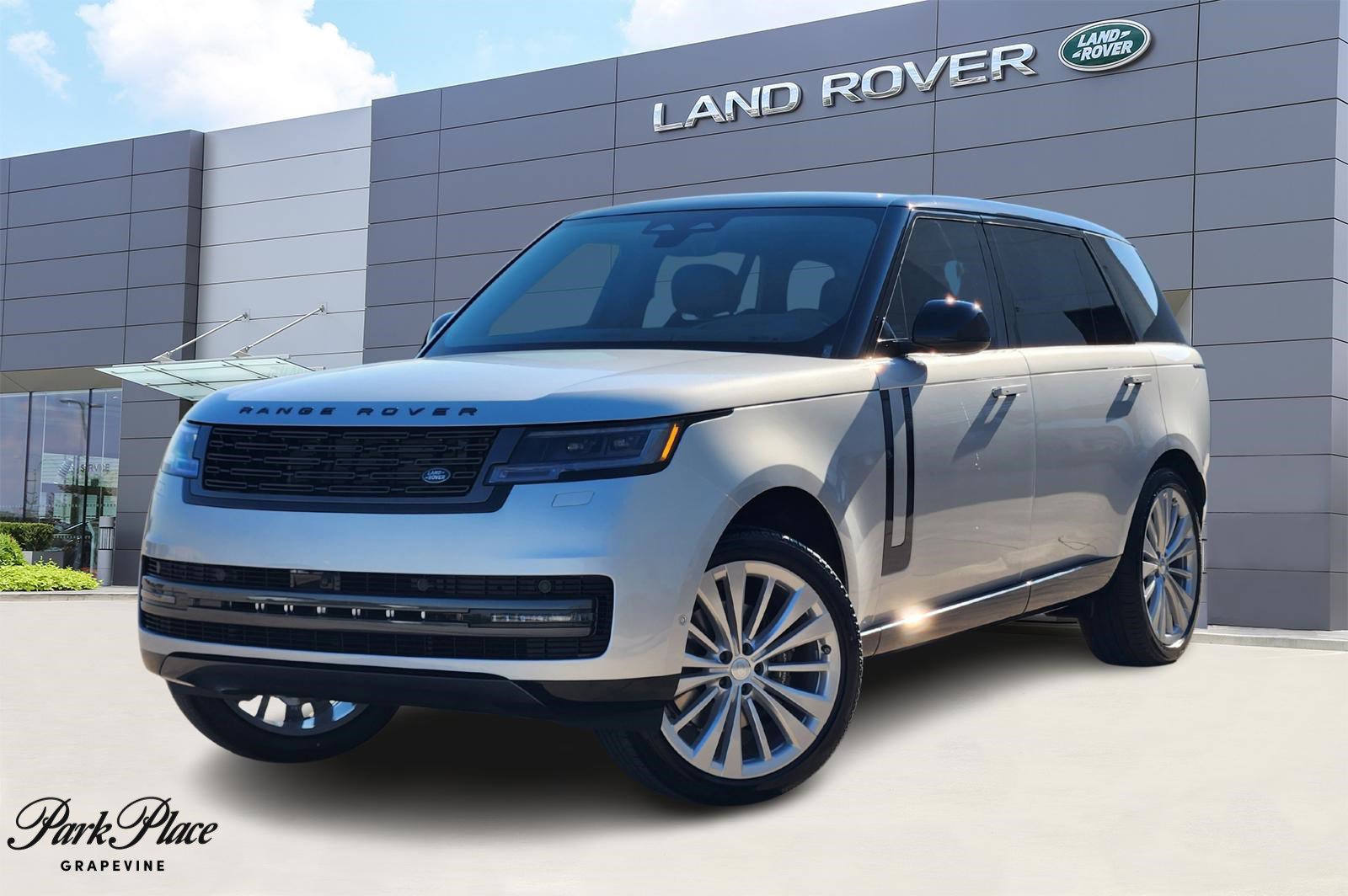 New 2025 Land Rover Range Rover Long Wheelbase SE