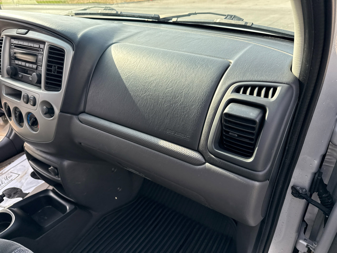 Used 2003 MAZDA Tribute LX image 33