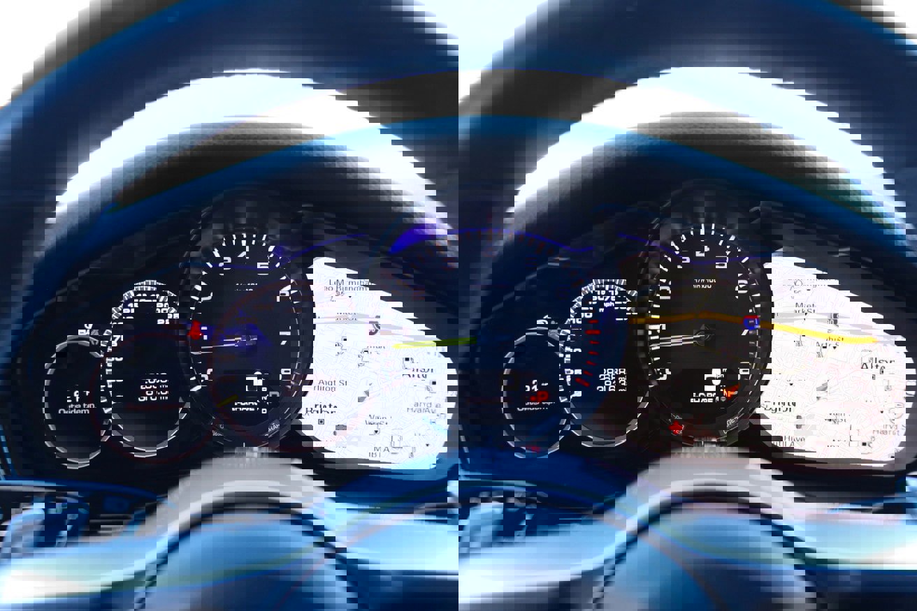 Used 2018 Porsche Panamera 4 w/ Premium Package Plus image 30