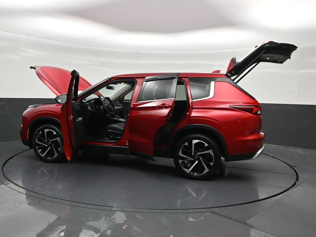 Used 2023 Mitsubishi Outlander SE FWD image 33