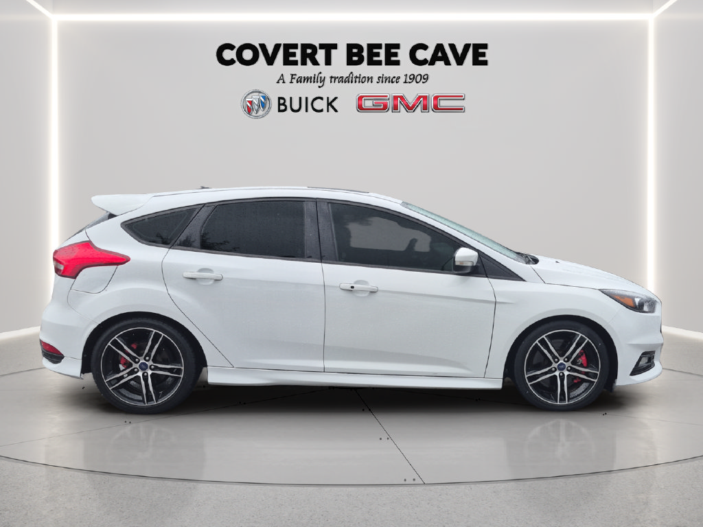 Used 2016 Ford Focus ST w/ Equipment Group 402A FWD image 8