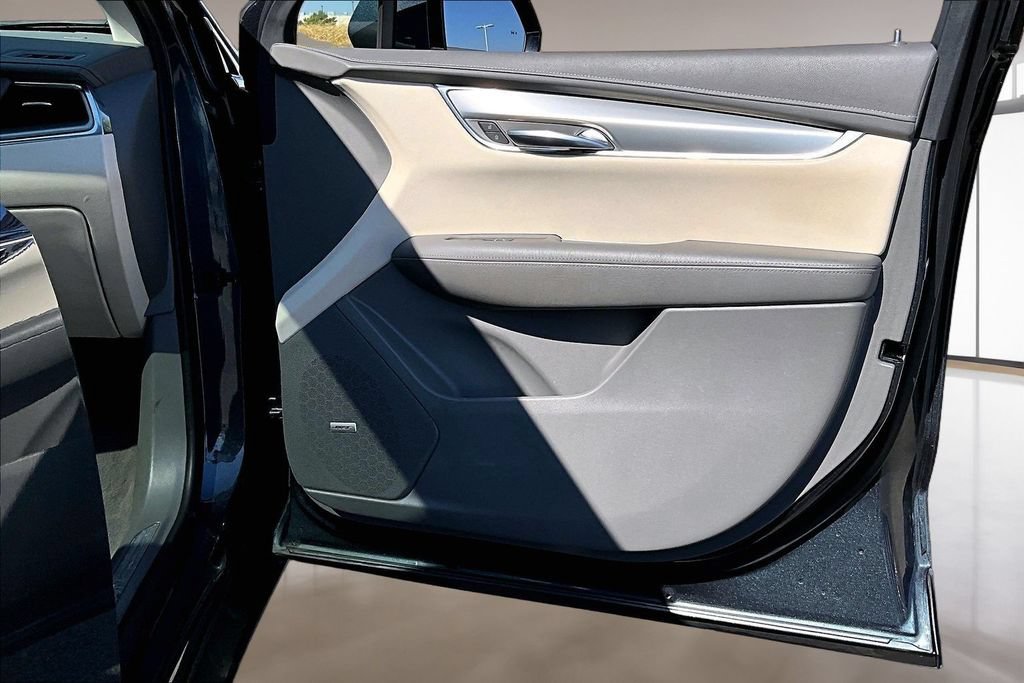 Used 2021 Cadillac XT5 Premium Luxury FWD image 19