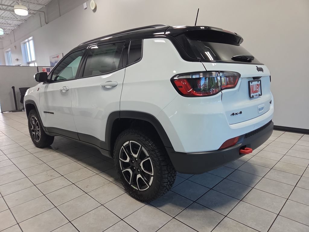 New 2026 Jeep Compass Trailhawk AWD/4WD image 5