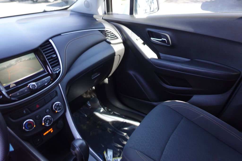 Used 2018 Chevrolet Trax LS image 19