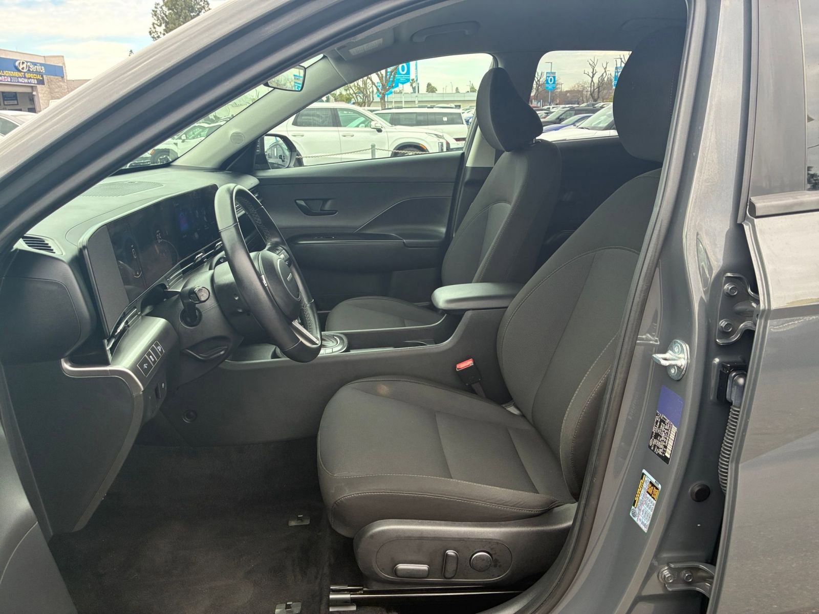 Used 2025 Hyundai Kona SEL image 28