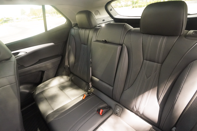 Used 2024 Buick Envision Avenir AWD/4WD image 22