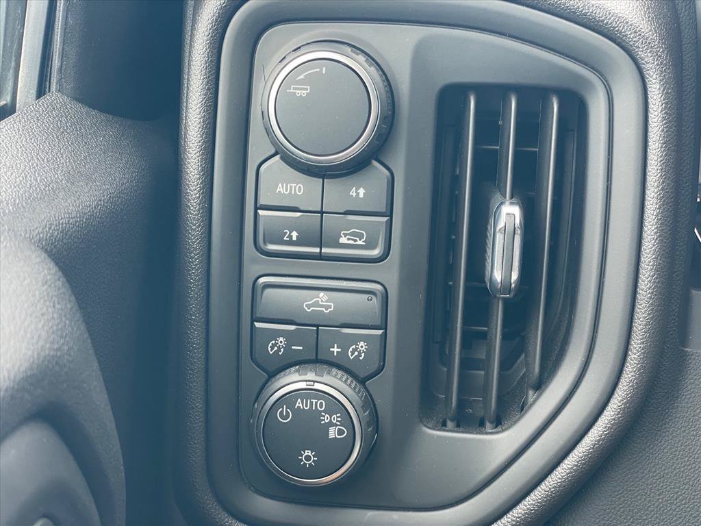 Used 2023 Chevrolet Silverado 1500 Custom AWD/4WD image 19