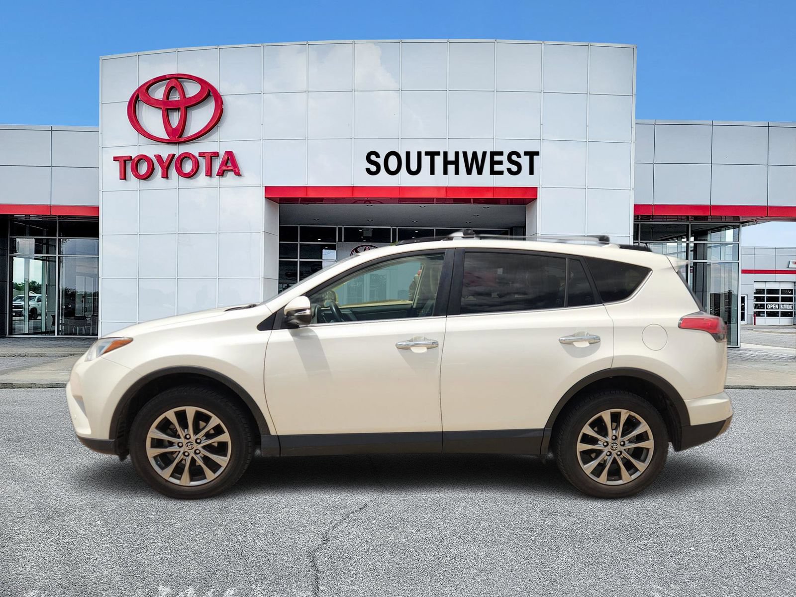 Used 2017 Toyota RAV4 Limited w/ Advanced Technology Package FWD video 3