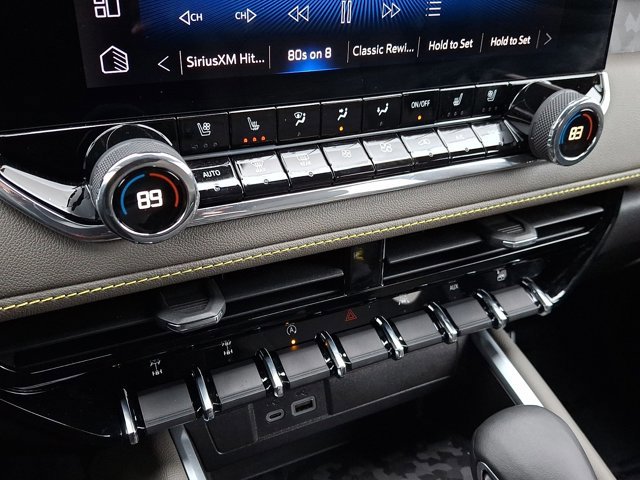 Used 2023 Chevrolet Colorado ZR2 w/ ZR2 Convenience Package III image 15