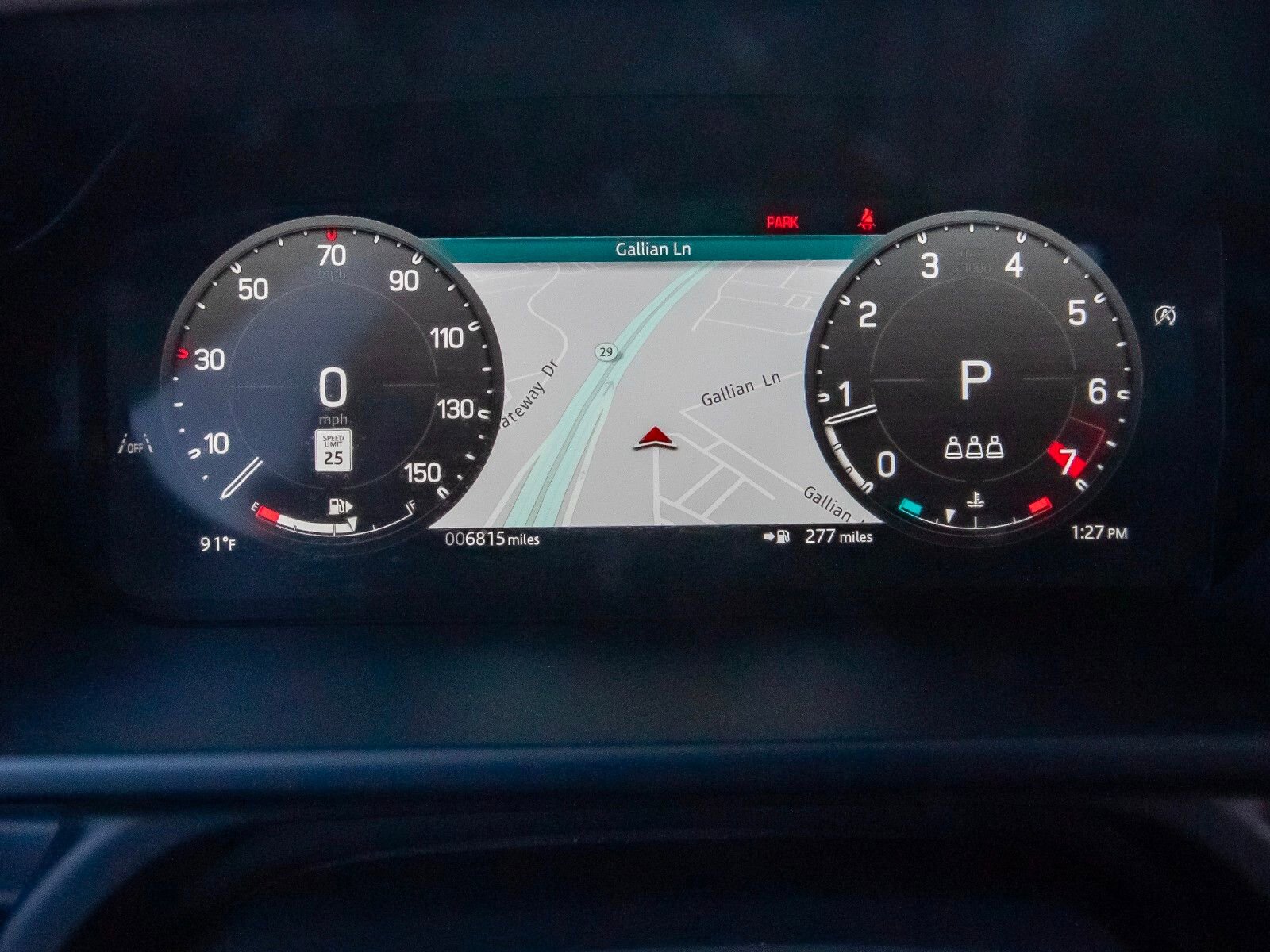 Used 2025 Land Rover Defender 90 S image 9