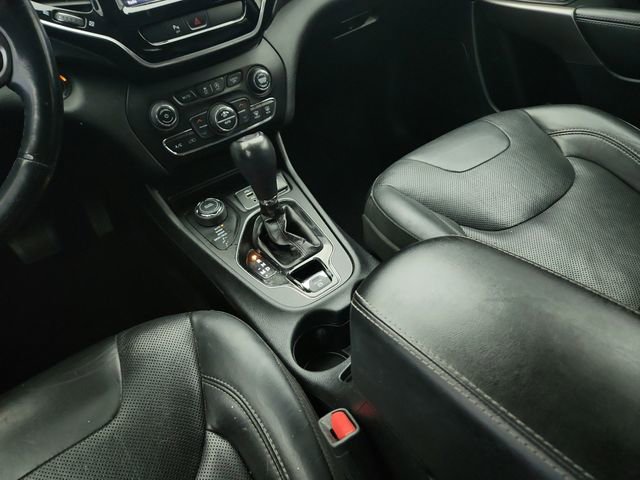 Used 2019 Jeep Cherokee Limited image 13