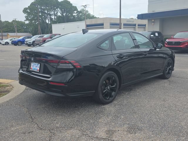Used 2025 Honda Accord SE image 4