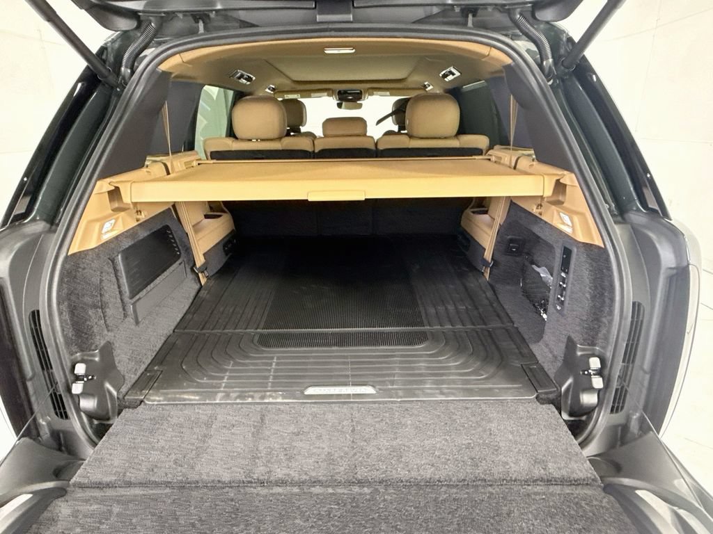 New 2026 Land Rover Range Rover Long Wheelbase SE AWD/4WD image 27