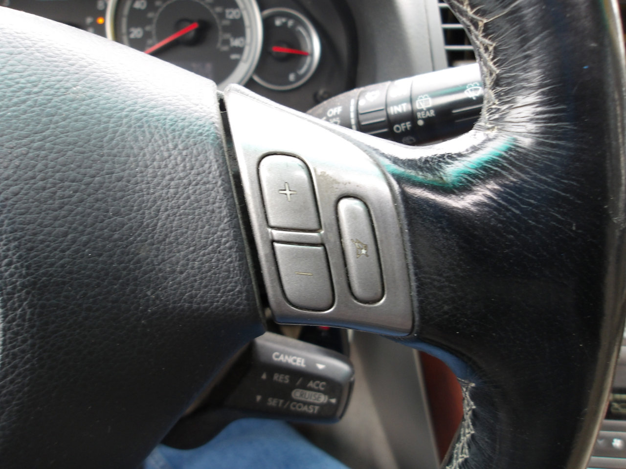 Used 2005 Subaru Outback 3.0R Limited image 16