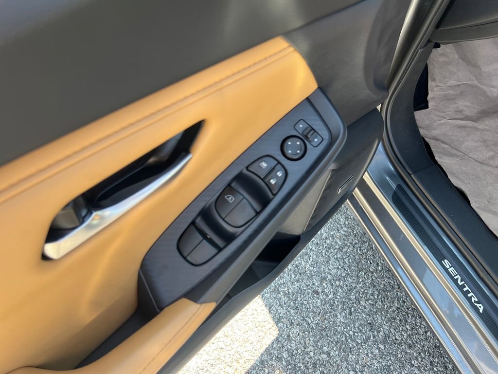 New 2025 Nissan Sentra SV w/ SV Premium Package image 12