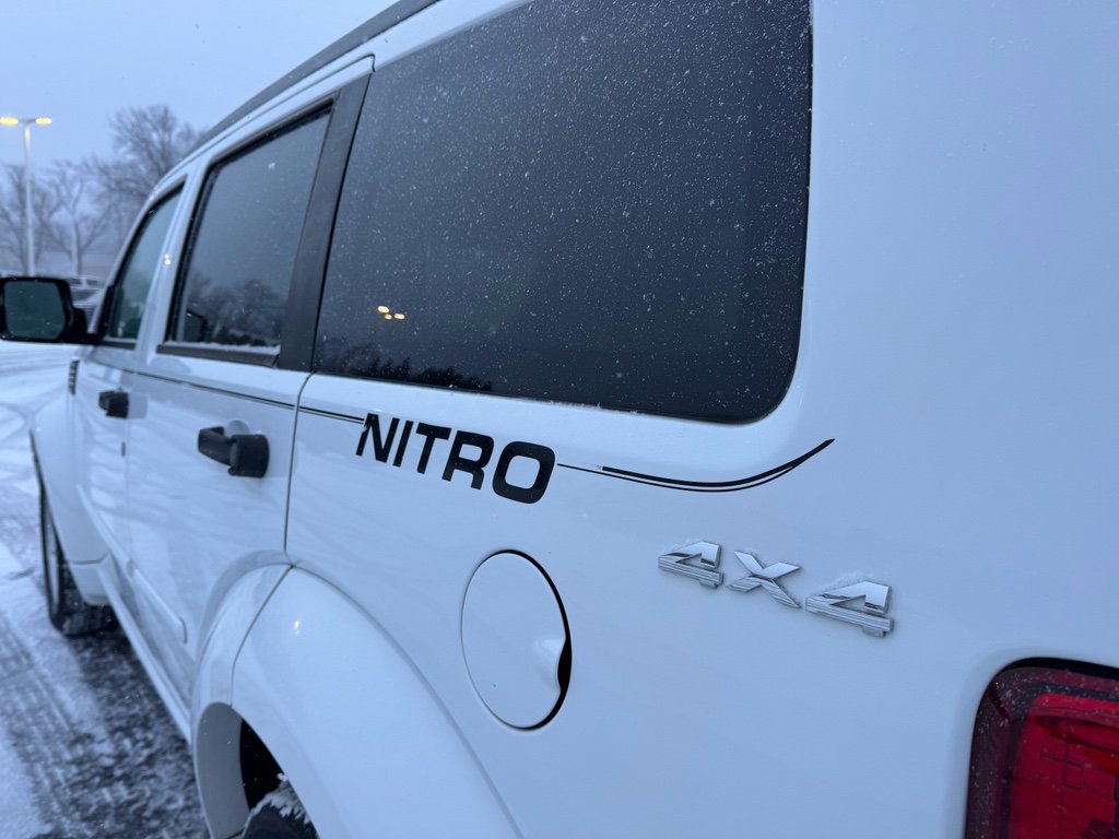 Used 2011 Dodge Nitro SXT image 25