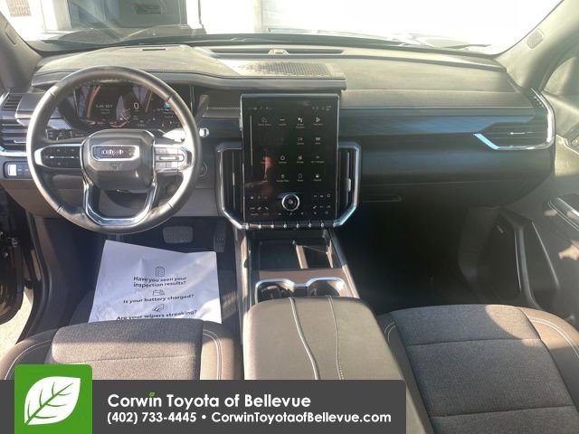 Used 2025 GMC Acadia Elevation image 12