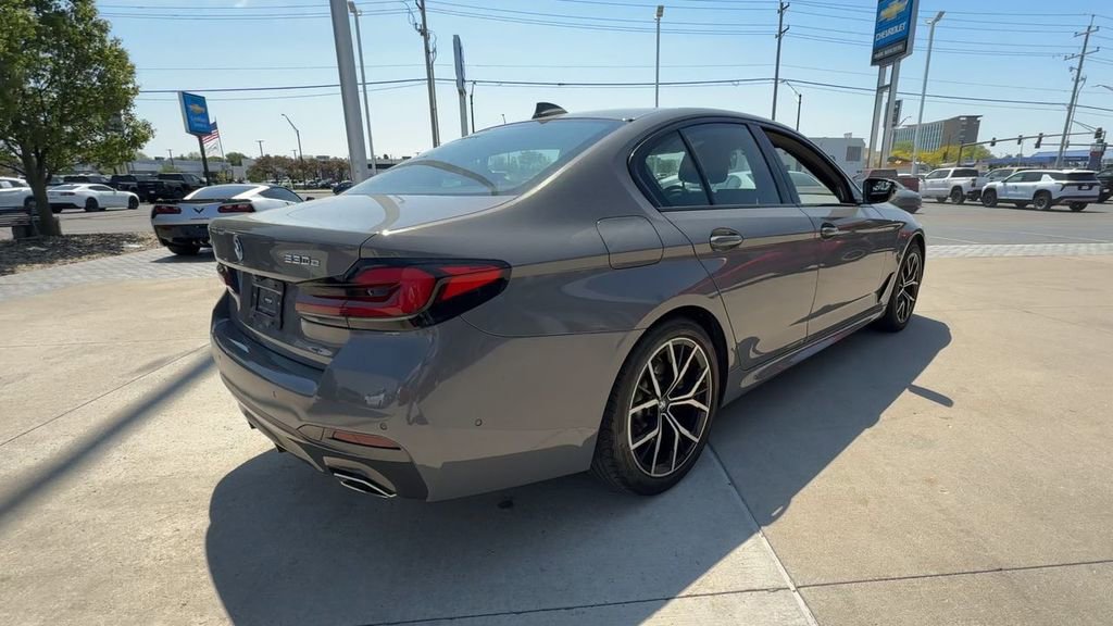 Used 2022 BMW 530e xDrive w/ Premium Package AWD/4WD image 8