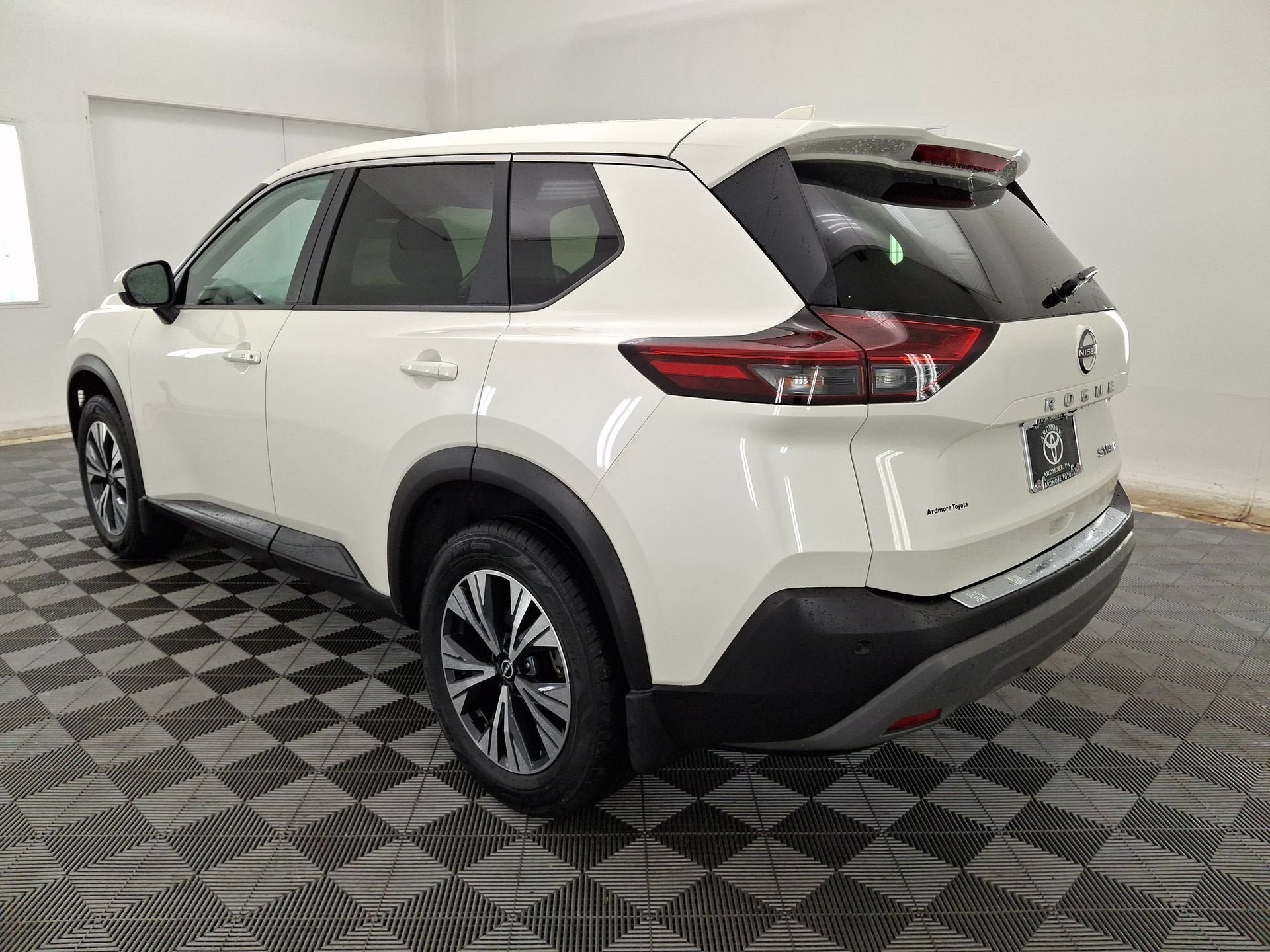 Used 2023 Nissan Rogue SV AWD/4WD image 21
