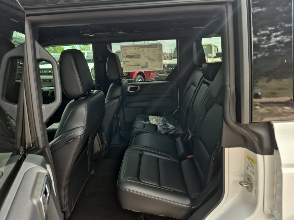 New 2026 Ford Bronco Outer Banks w/ Black Appearance Package AWD/4WD image 18