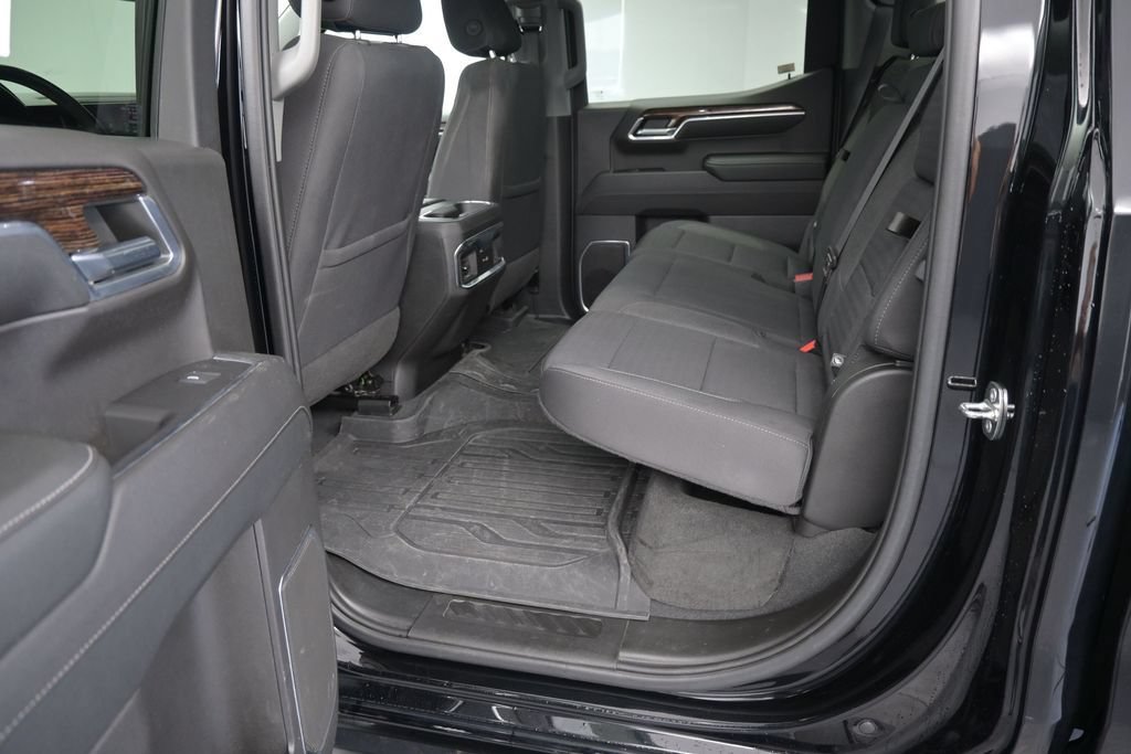 Used 2023 GMC Sierra 1500 Elevation w/ Preferred Package AWD/4WD image 17