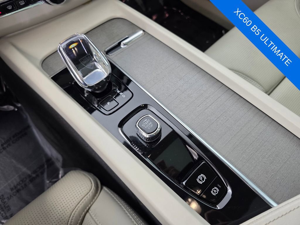Used 2023 Volvo XC60 B5 Ultimate image 24