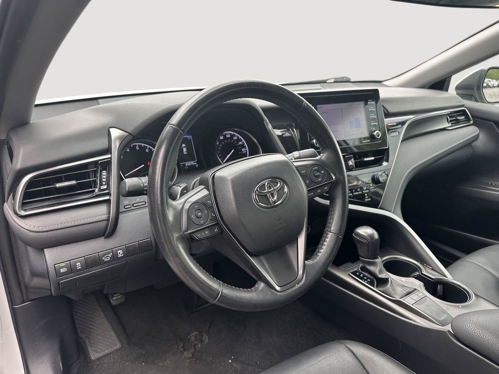 Used 2024 Toyota Camry SE FWD image 11