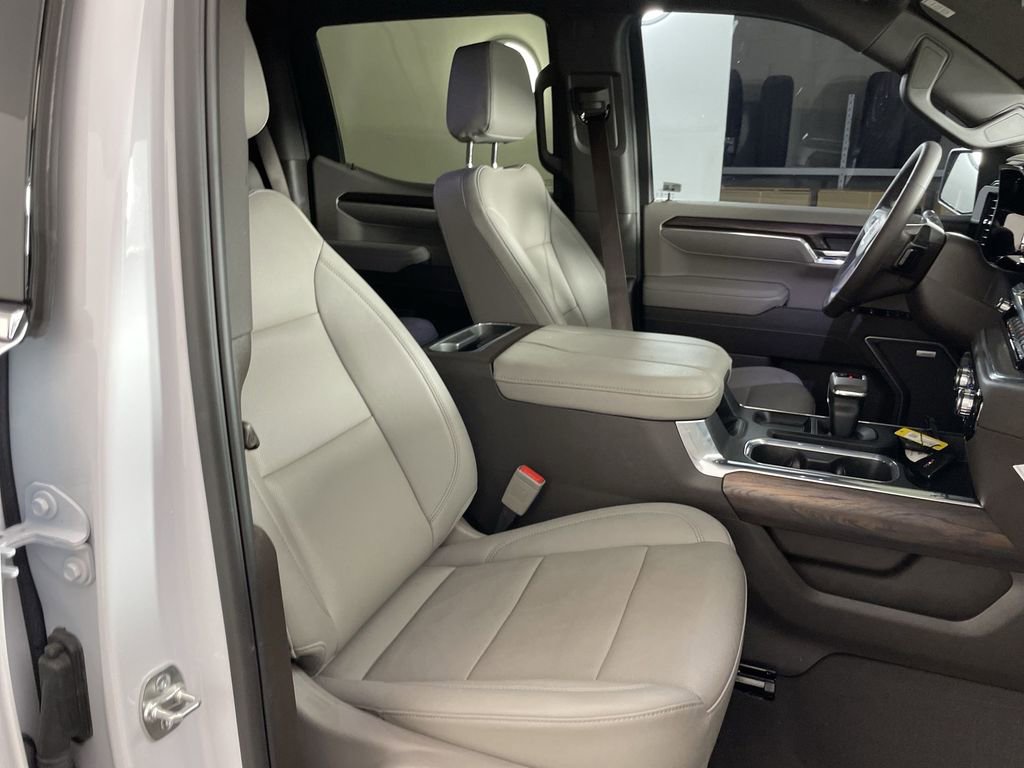 Used 2025 GMC Sierra 1500 SLT w/ SLT Premium Plus Package image 28