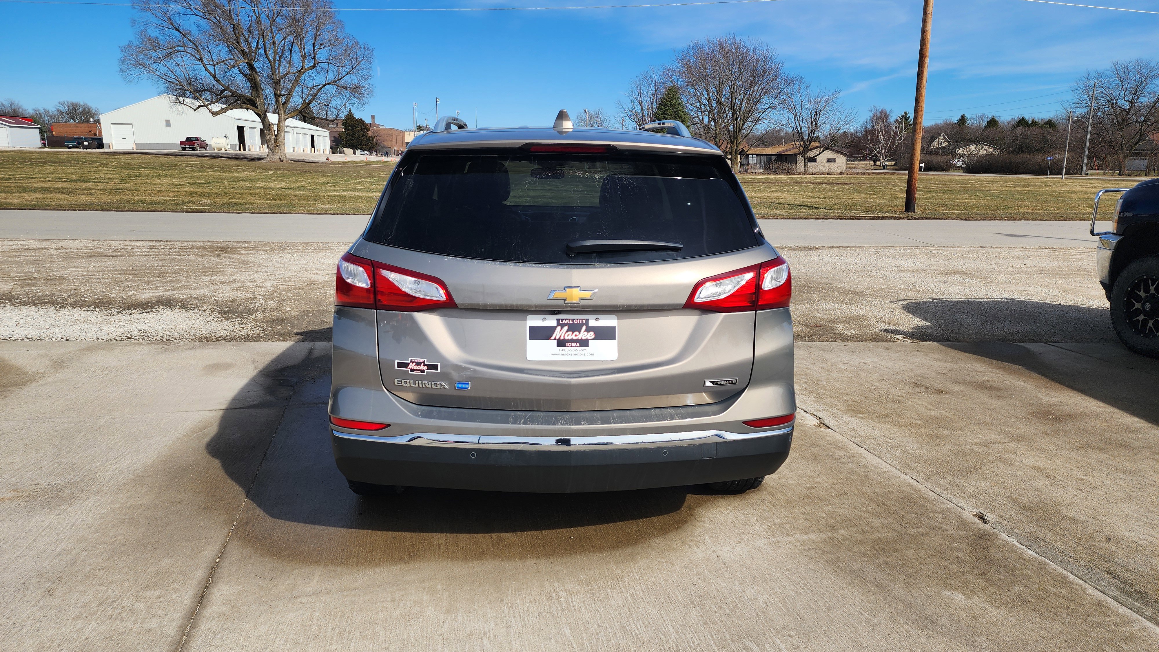 Used 2018 Chevrolet Equinox Premier FWD image 6