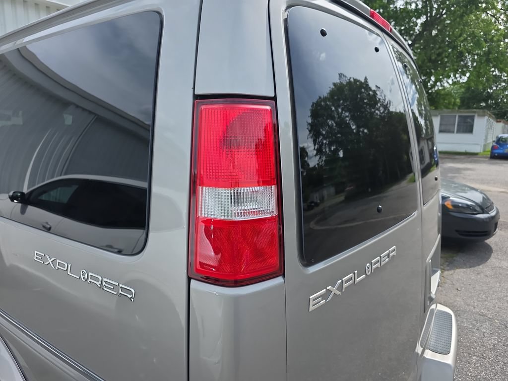 Used 2022 GMC Savana 2500 w/ Enhanced Convenience Package RWD image 31