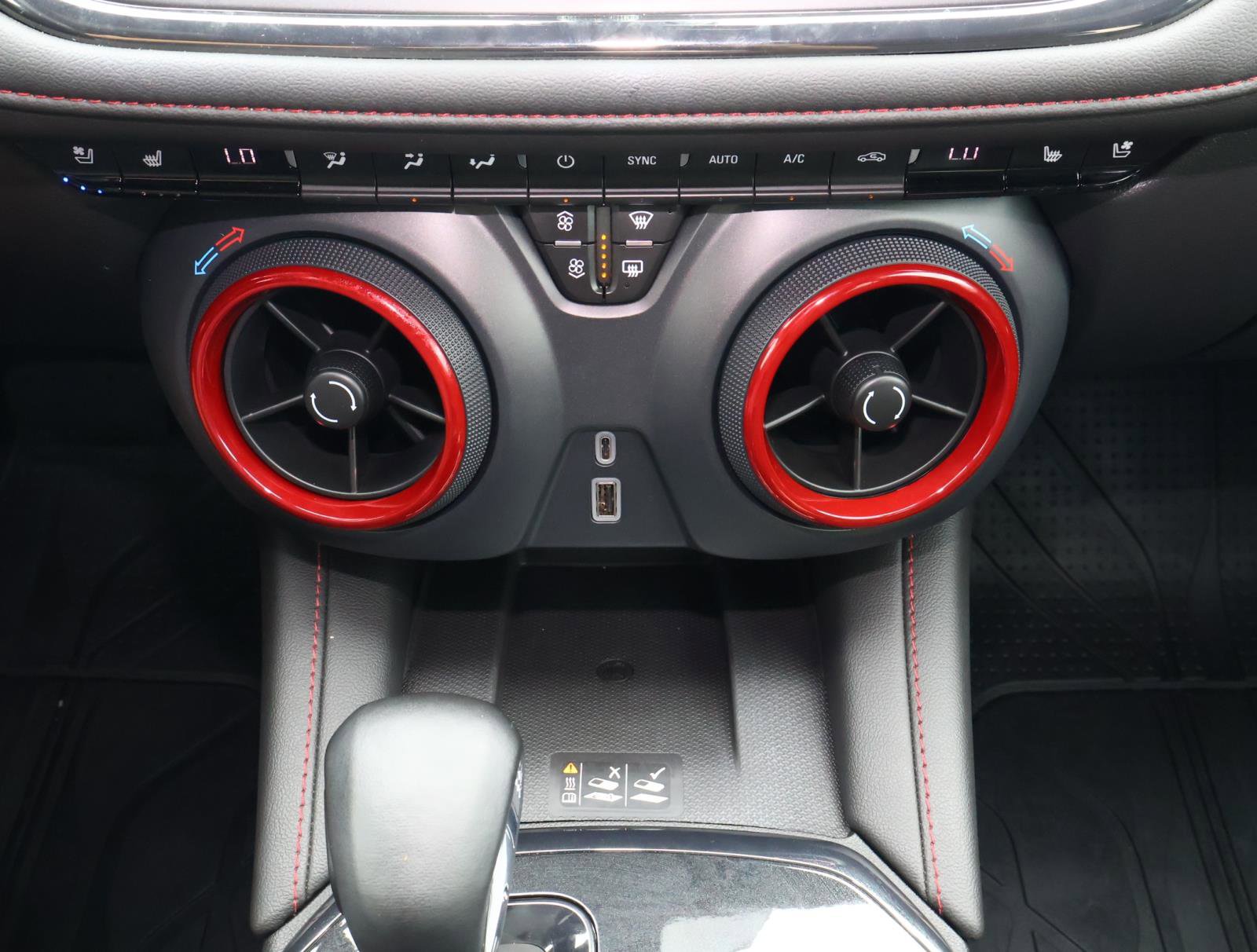 Used 2024 Cadillac Escalade ESV Luxury image 62