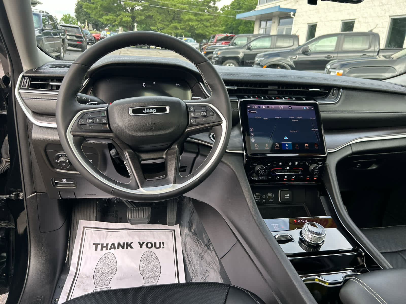 Used 2023 Jeep Grand Cherokee Limited w/ Luxury Tech Group II image 24