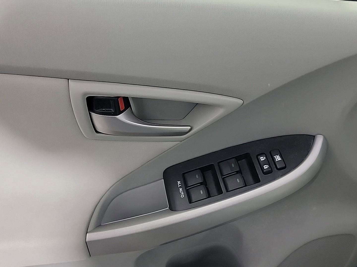 Used 2013 Toyota Prius Three image 34