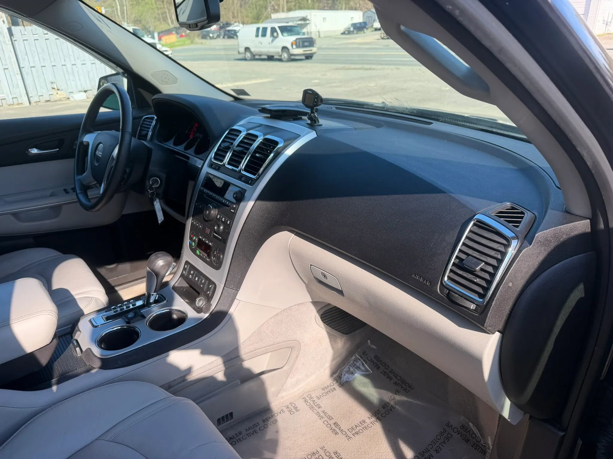 Used 2012 GMC Acadia SLT image 19