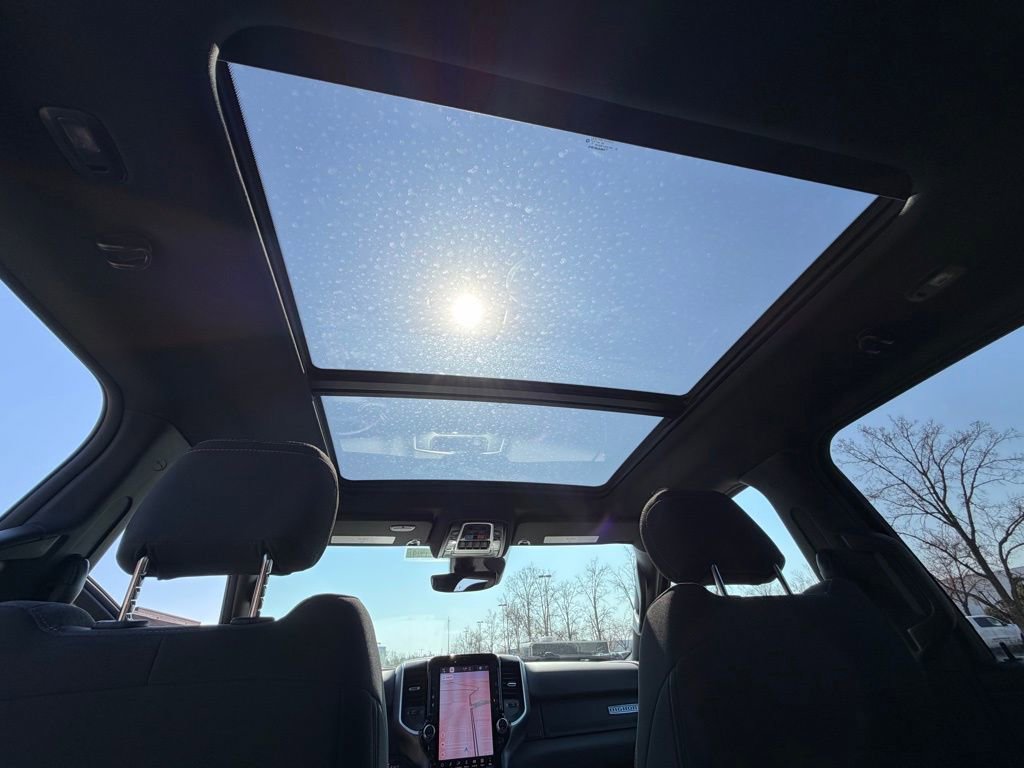 New 2026 RAM 1500 4x4 Crew Cab image 29