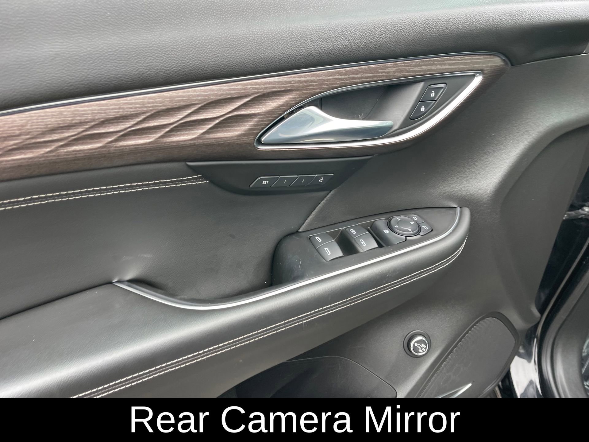 Used 2022 Buick Envision Avenir w/ Technology Package II image 14