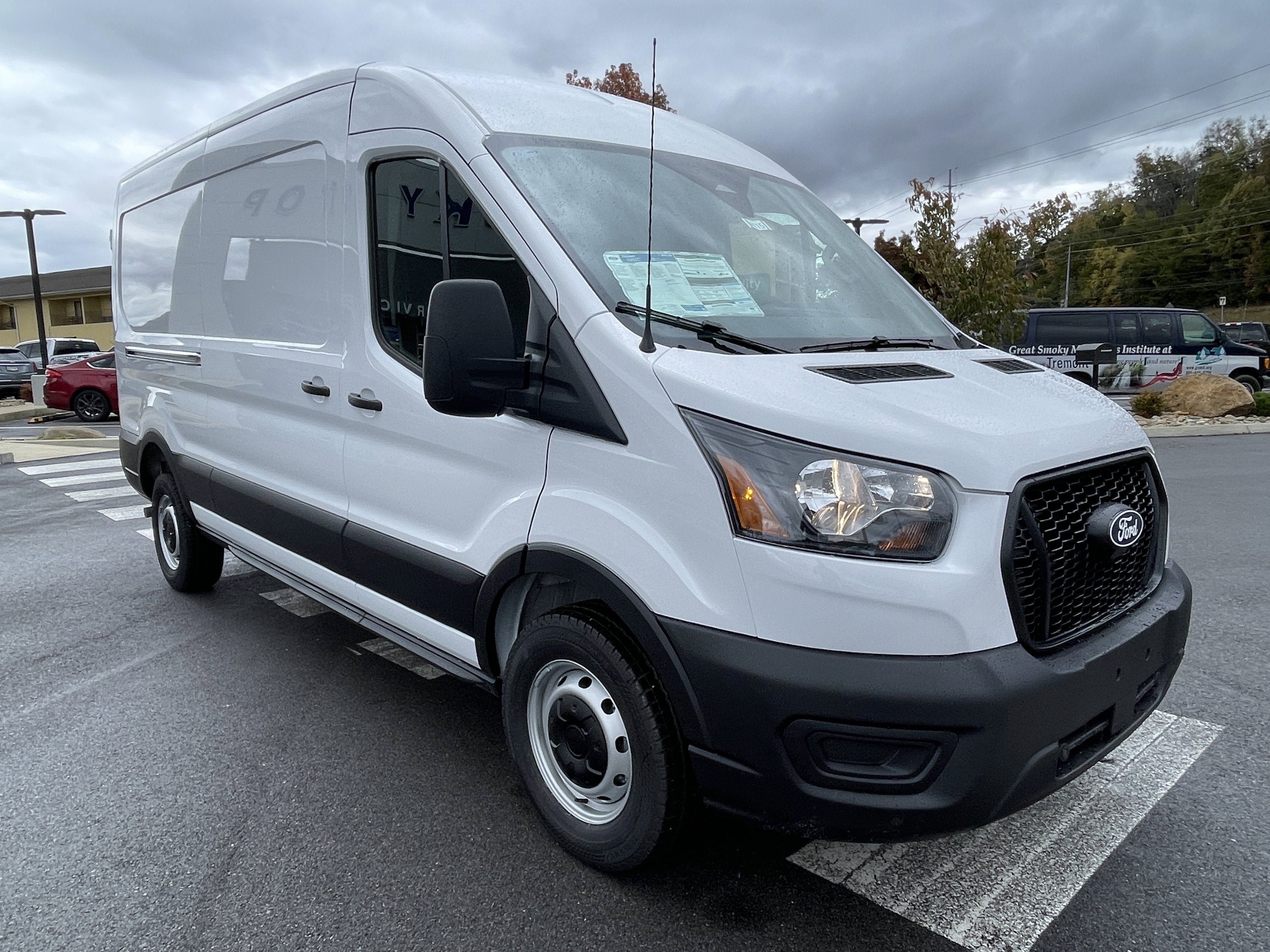 New 2026 Ford Transit 250 148 Medium Roof RWD image 3