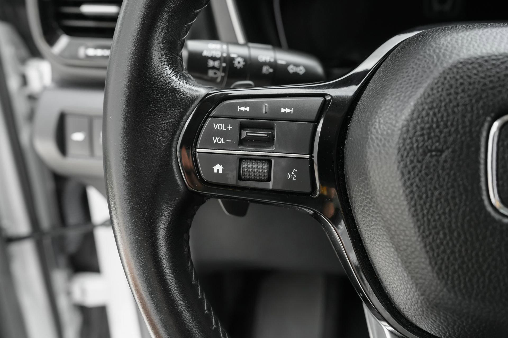 Used 2024 Honda Pilot EX-L image 16