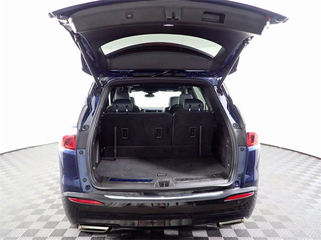 Used 2022 Buick Enclave Essence image 13