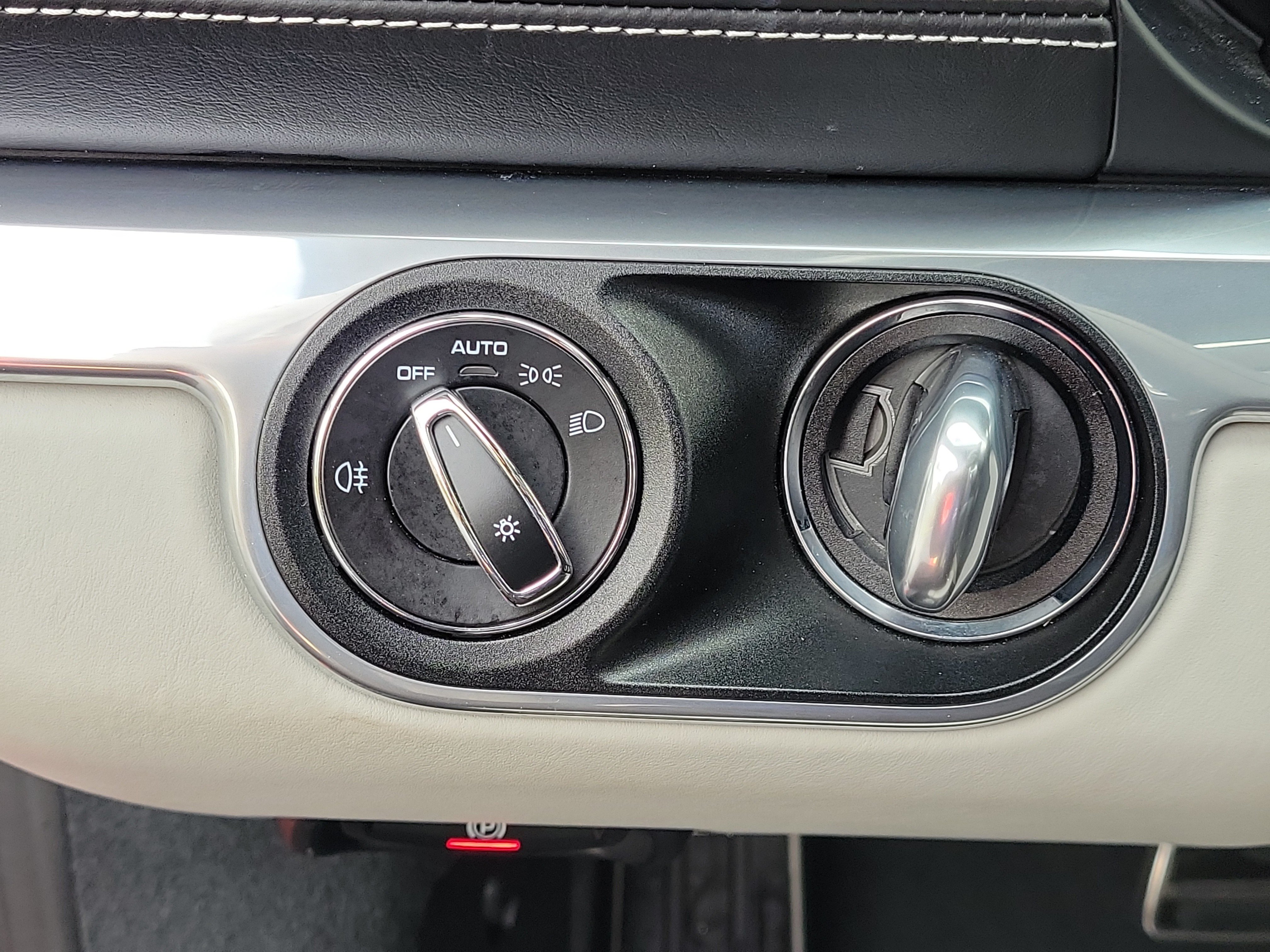 Used 2021 Porsche 718 Boxster S RWD image 28