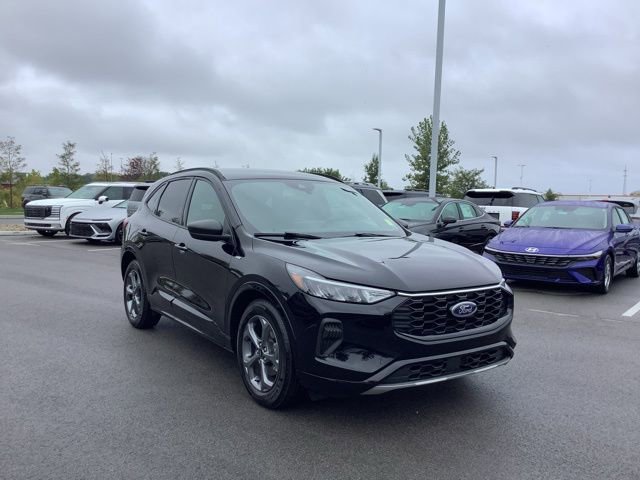 Used 2023 Ford Escape ST-Line w/ Tech Pack #1 image 3