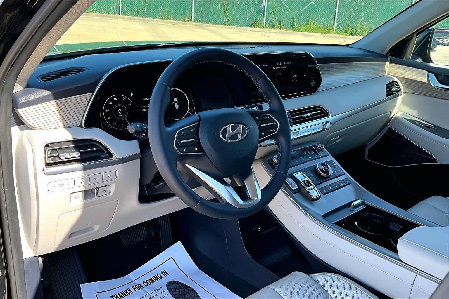 Used 2021 Hyundai Palisade Limited w/ Cargo Package FWD image 17