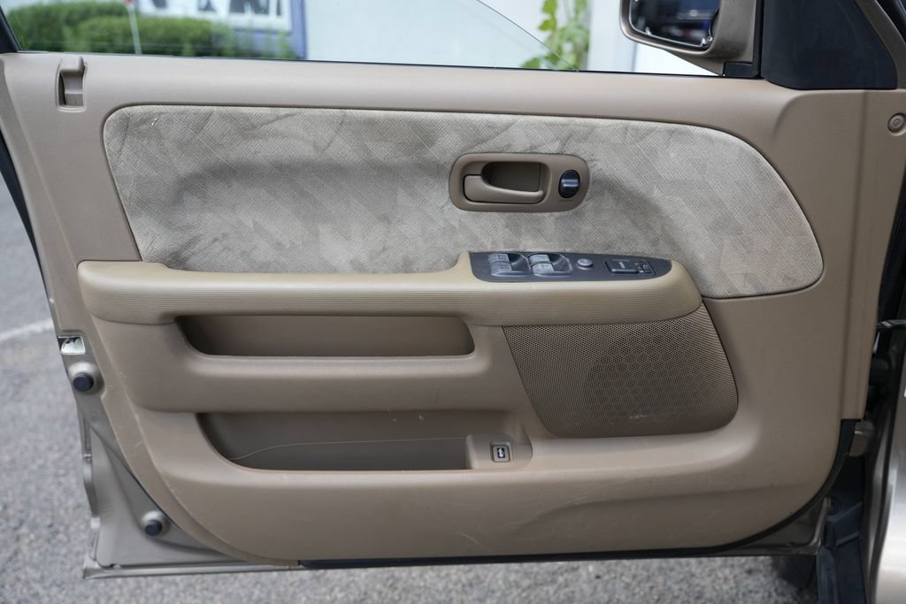 Used 2004 Honda CR-V EX image 18