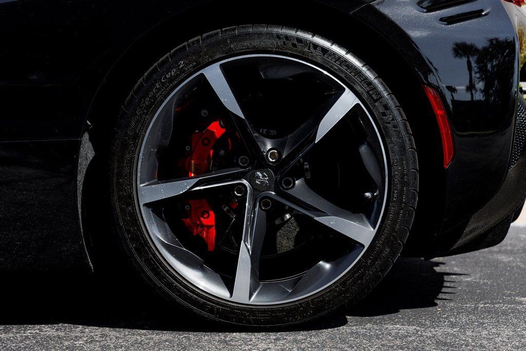 Used 2022 Ferrari SF90 Spider image 13