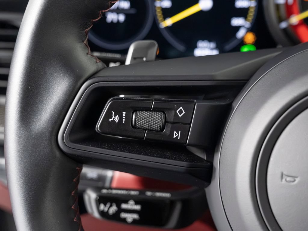 Certified 2022 Porsche 911 GT3 RWD image 32