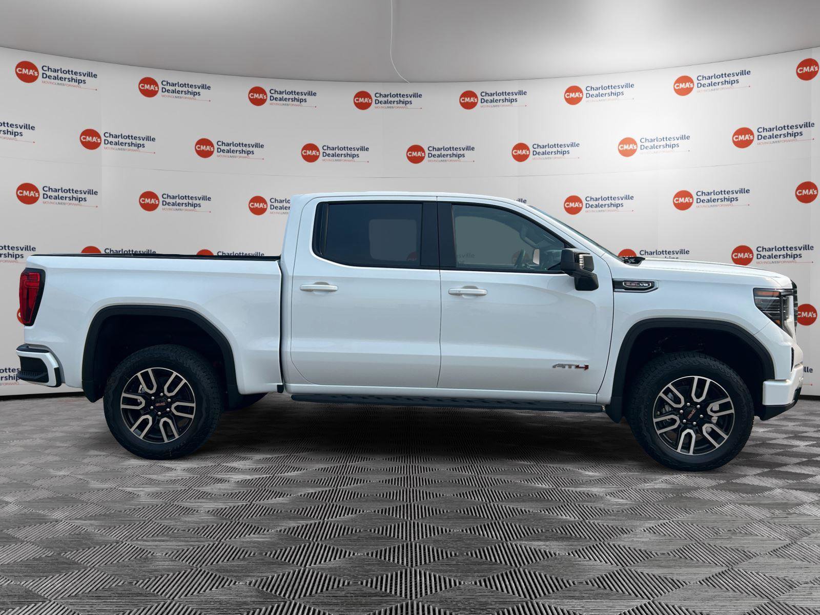 New 2026 GMC Sierra 1500 AT4 w/ AT4 Premium Package AWD/4WD image 6