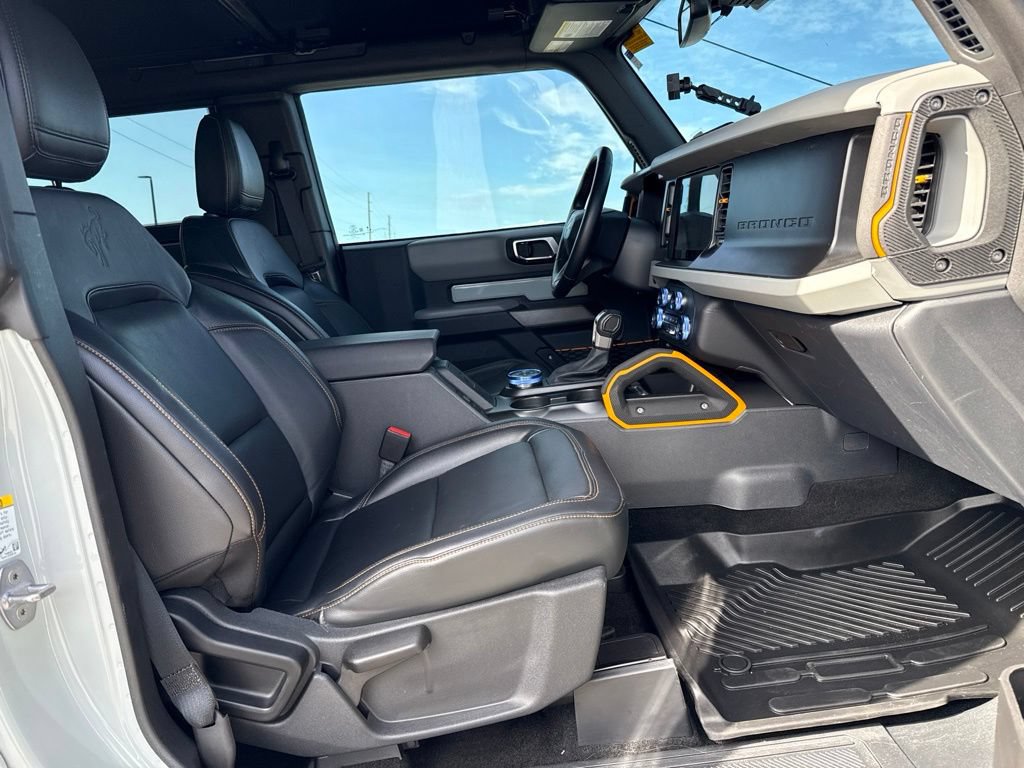 Used 2023 Ford Bronco Badlands w/ Sasquatch Package AWD/4WD image 10