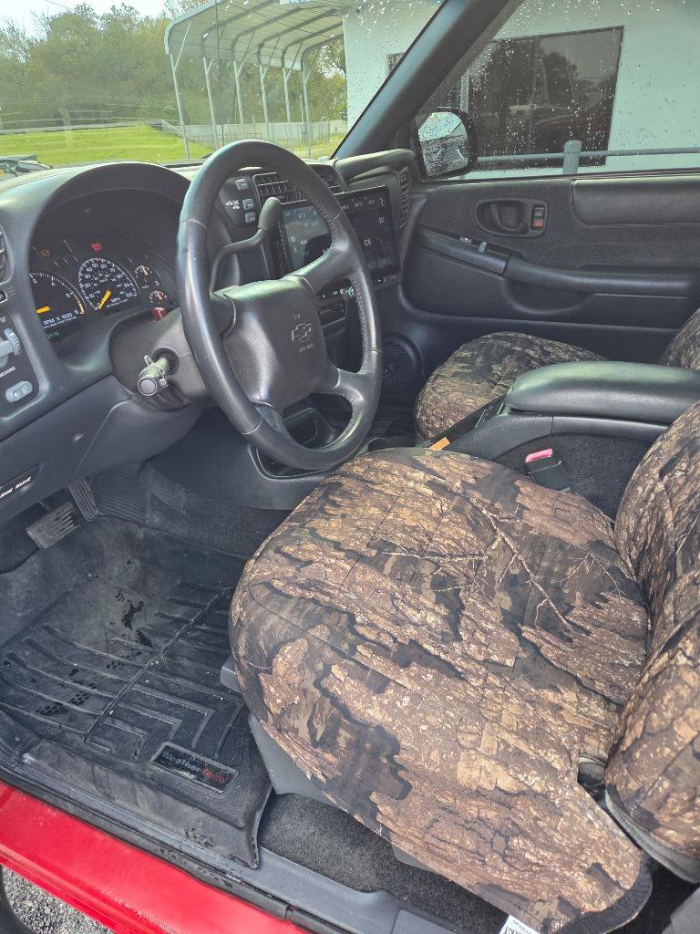 Used 2001 Chevrolet S10 Pickup LS AWD/4WD image 10