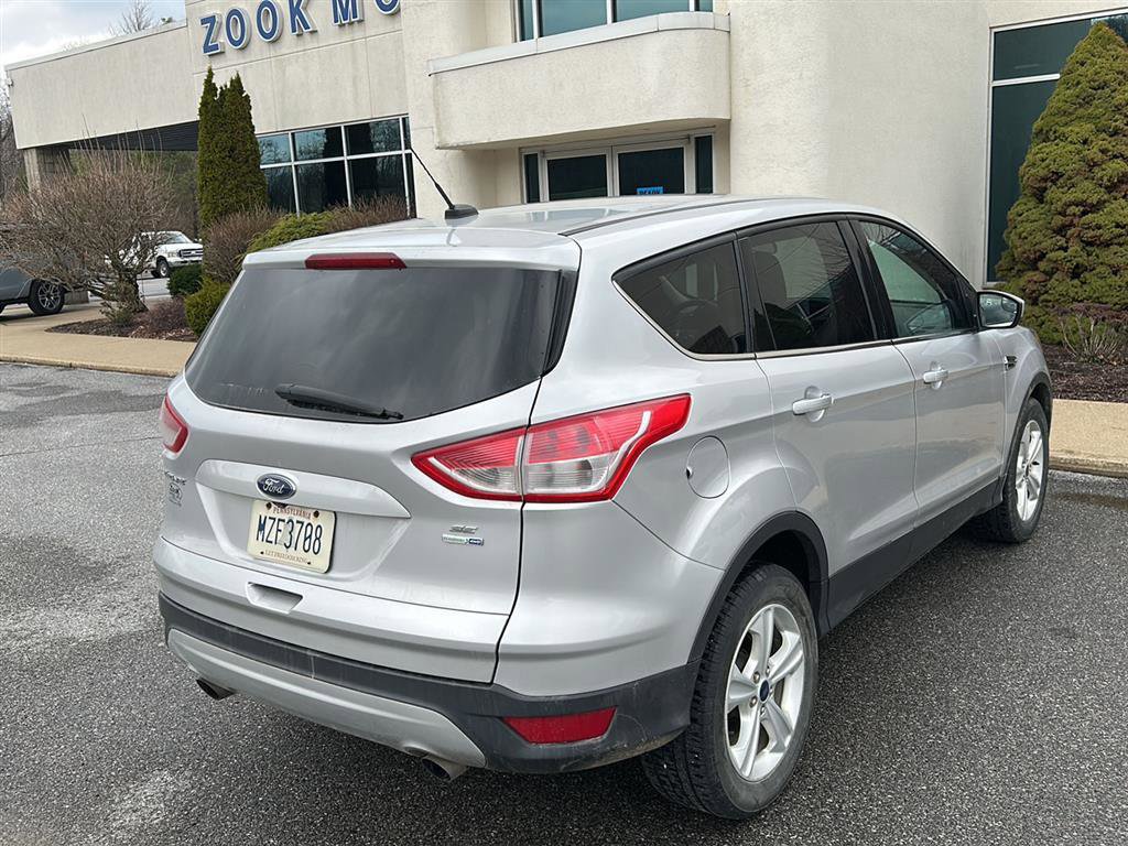 Used 2016 Ford Escape SE w/ SE Cold Weather Package image 4